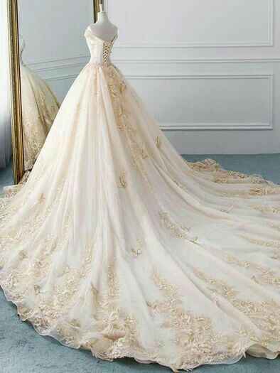 Colores: vestidos con toque yellow gold - 4