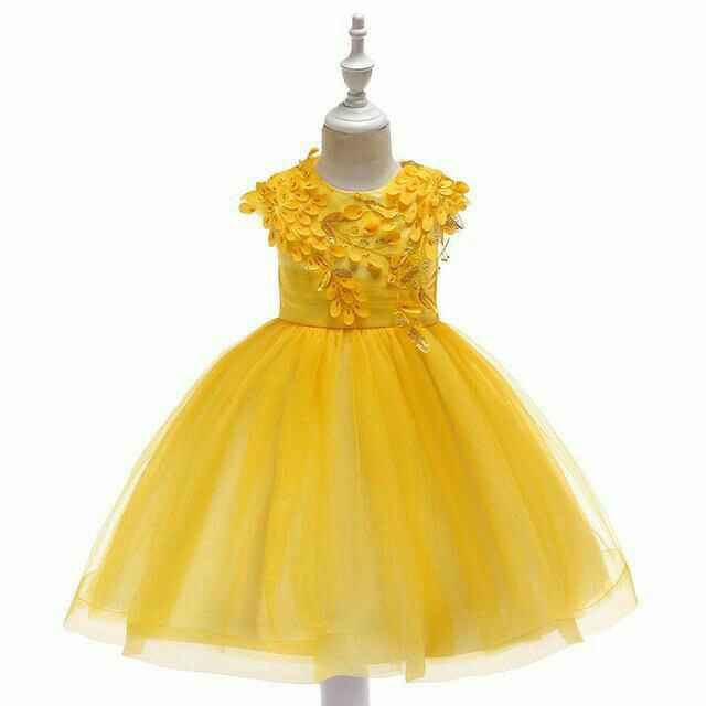 Colores: niña de las flores en amarillo - 7