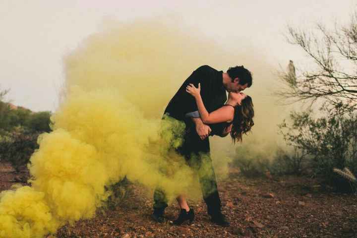 Colores: fotos con humo amarillo 💛 - 6