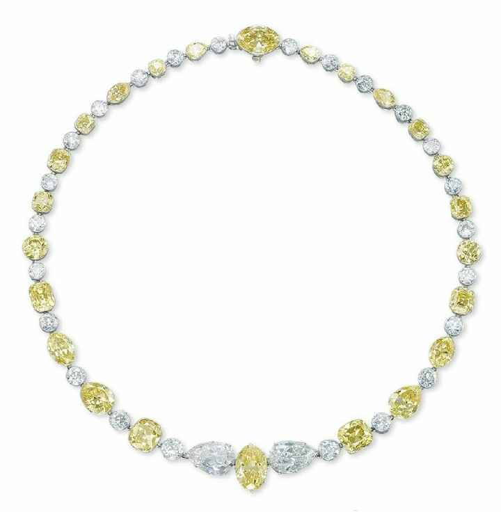 Colores: collares en amarillo - 15