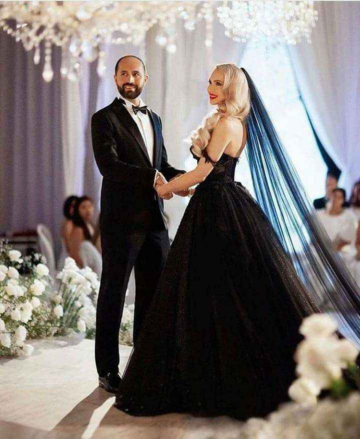 Novias de negro! - 3