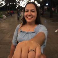 📸 Publica una foto mostrando su anillo de compromiso o alianza de boda - 1