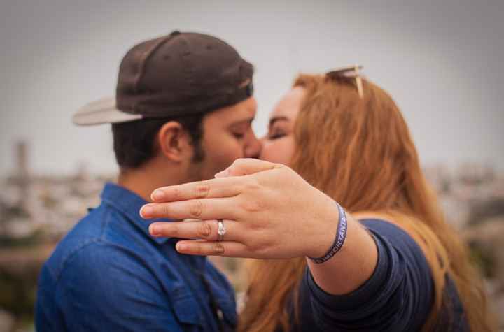 Foto enseñando el anillo, ¿FAN😍 O HATER 👎? - 1