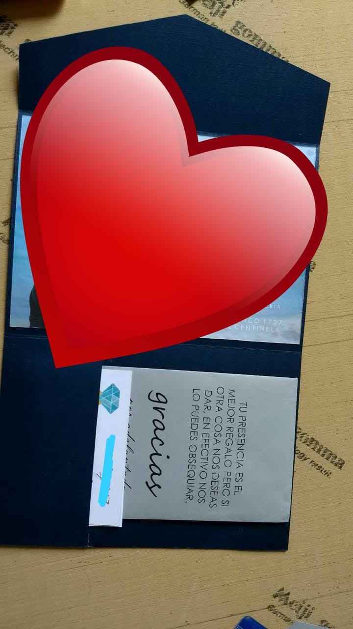 Invitación armada con el sobre y pases