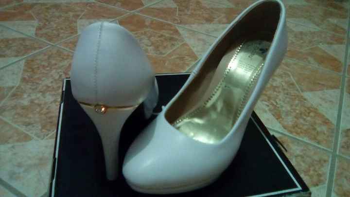  Zapatito blanco si zapatito azul no - 1