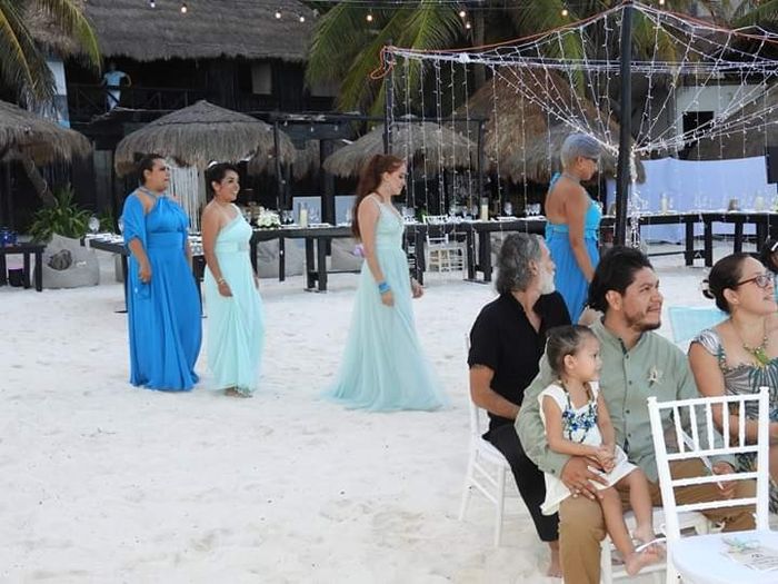 prueba de damas de honor sin mi y a la distancia 16