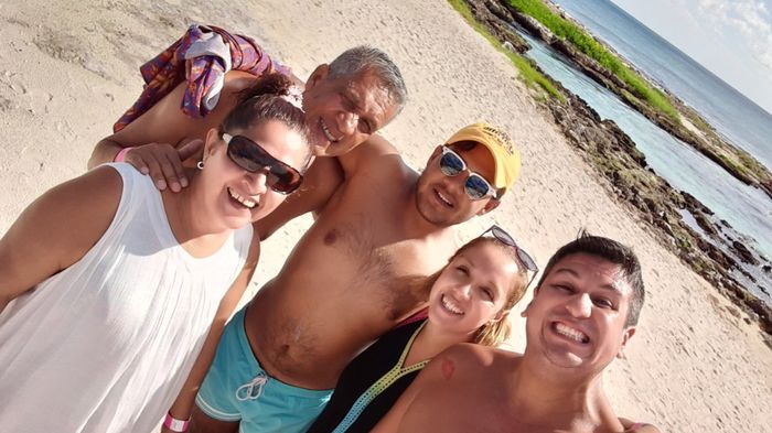 Mas playa, en caleta tankaa