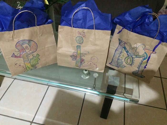Pedir a mis amigas que sean mis damas. - 1