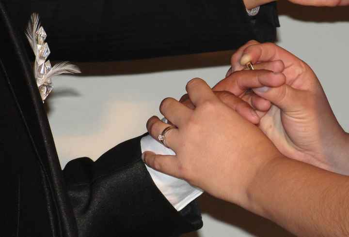 Comparte el boutonniere que usó tu esposo el día de la boda!! - 2