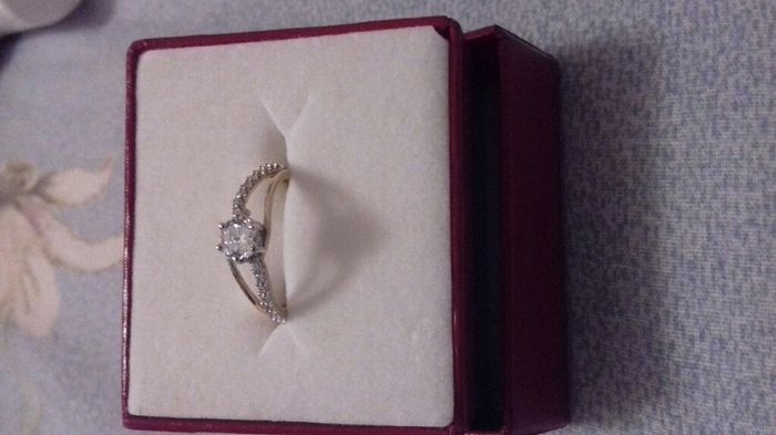 Presuman sus anillos de compromiso nenas! - 1