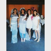 amigas vestidas noviaa :D