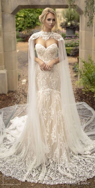 Vestidos con capas 7