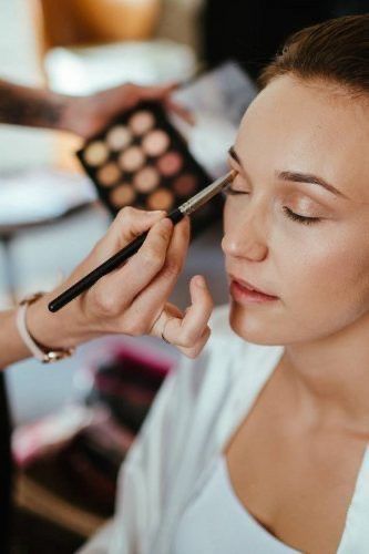 ¿Maquillaje y peinado a domicilio o en estética? 3