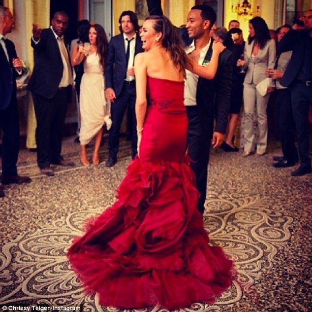 Vestidos de novia en rojo❤️ 12