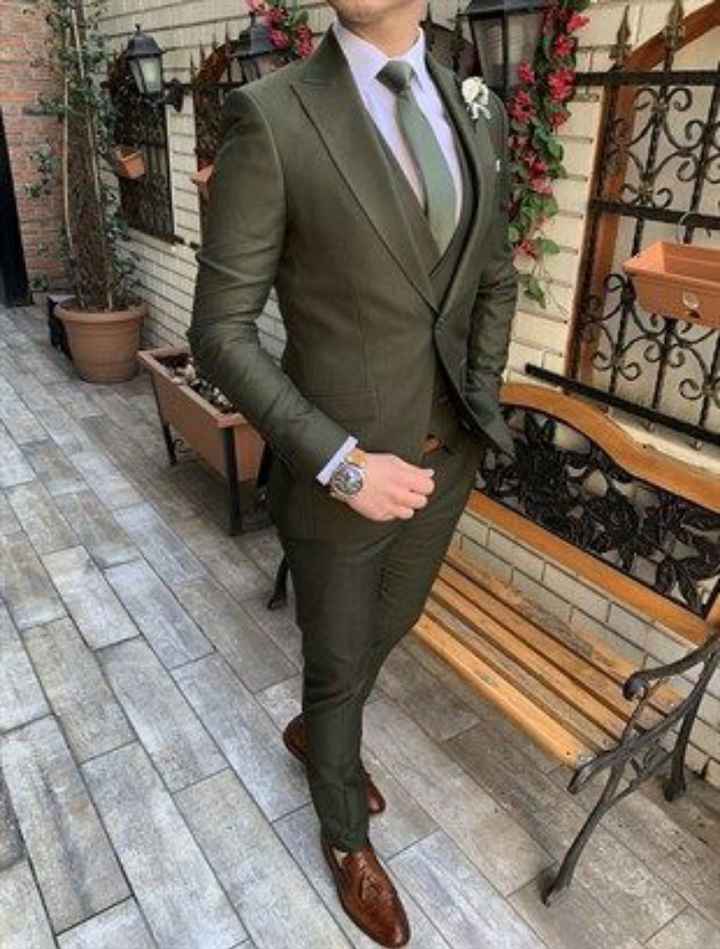 Inspo traje de novio en tono verde - 3