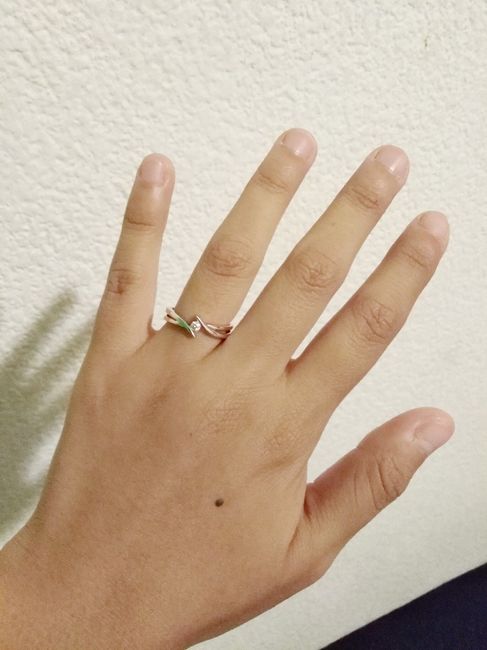 Comparte una foto de tu anillo de compromiso 24
