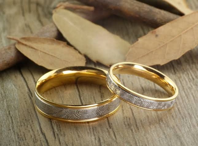 Argollas en dorado. 💕 - 9