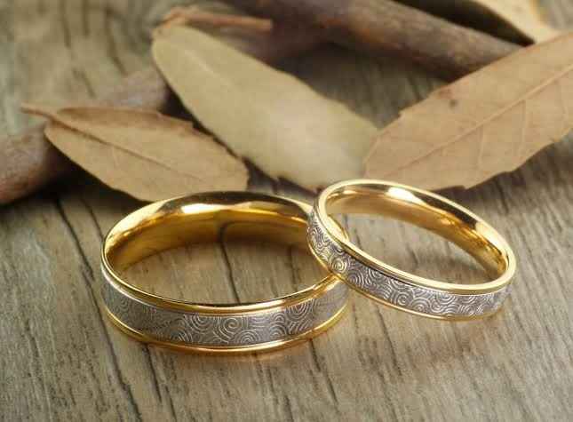 Argollas en dorado. 💕 - 9