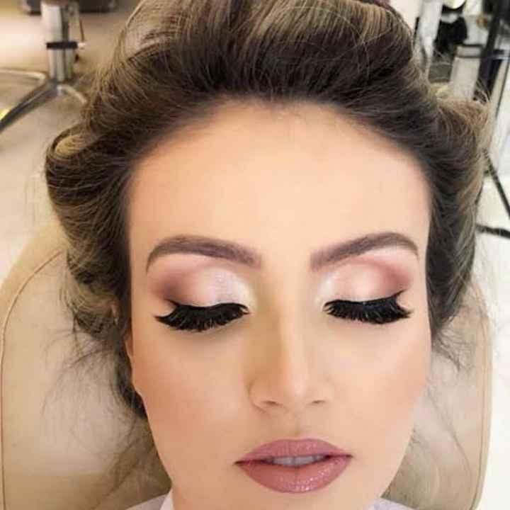 Busco recomendación de maquillaje con tonos Rosita - 1