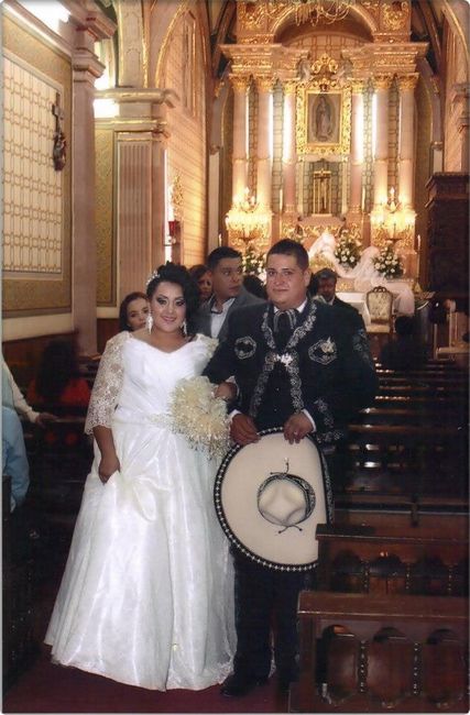 Saliendo de la iglesia