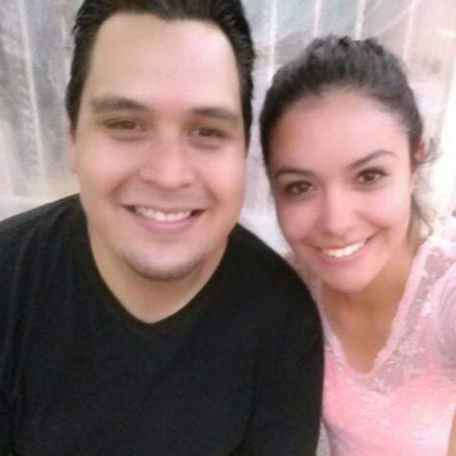 ¿Cuál fue la primera foto en pareja que subieron a las redes sociales? 25