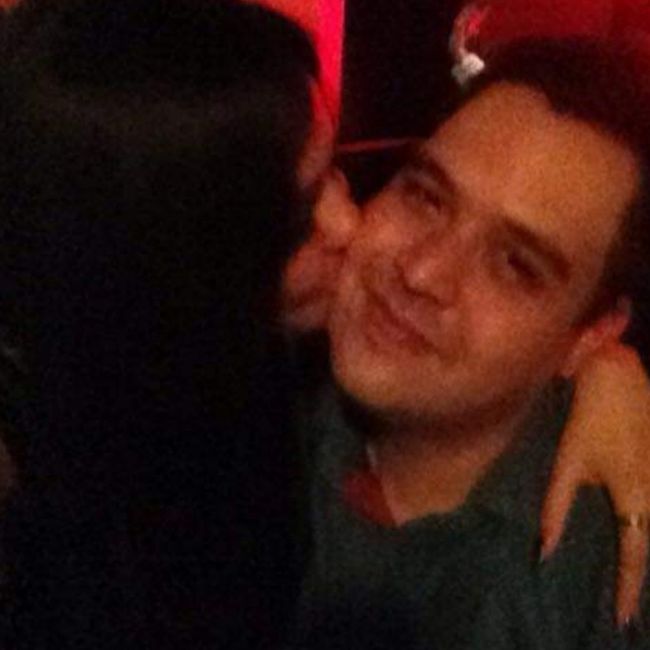 ¿Cuál fue la primera foto en pareja que subieron a las redes sociales? 26