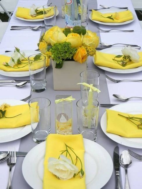 Mesas con detalles amarillos 💛🌈 4