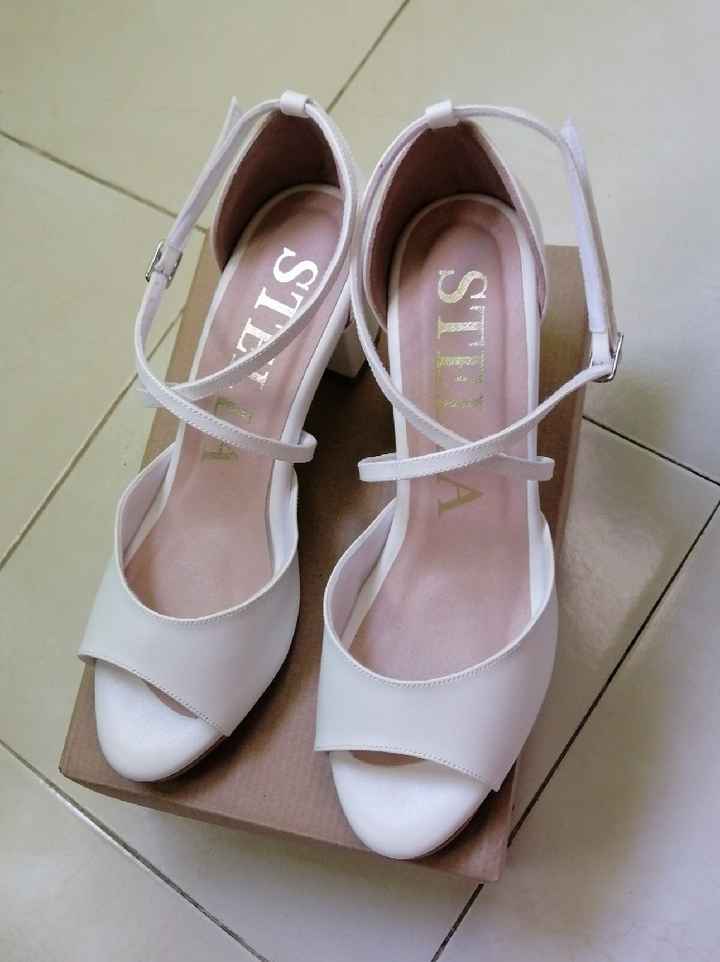 a quien le ah costado encontrar sus zapatos? - 1