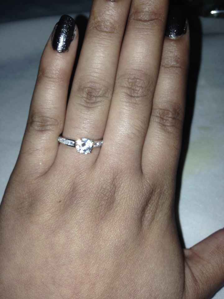 Como portas tu anillo de compromiso? - 1