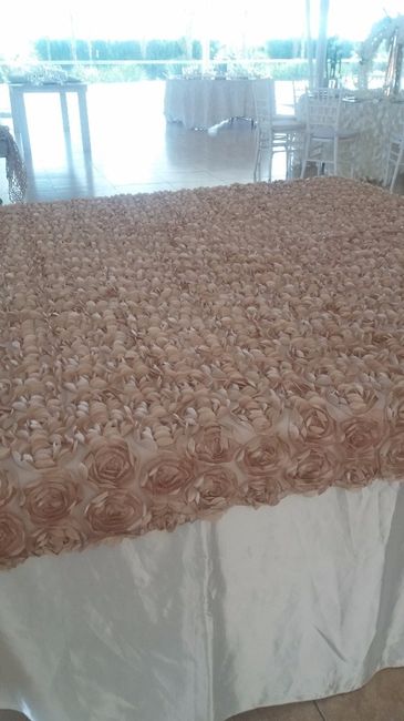 mantel dorado de flores