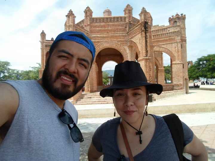 este lugar no recuerdo como se llama pero tambien fue afectado con el temblor y es muy bello todo es