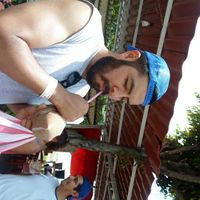 echandose un pozol... es deliciosaaaaa