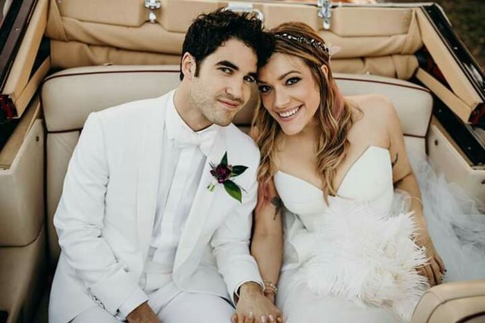Darren Criss y Mía Swier 1