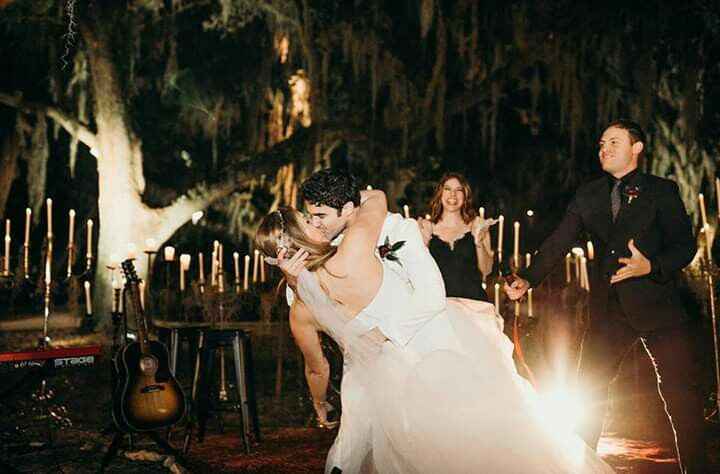 Darren Criss y Mía Swier - 3