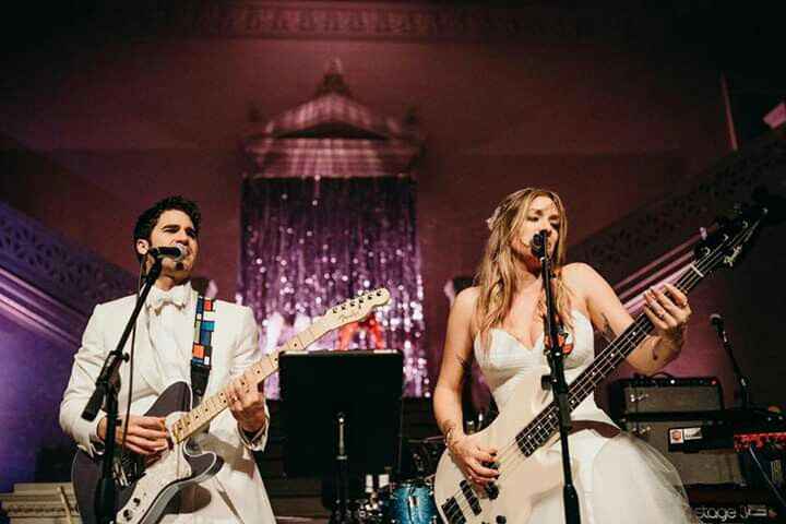 Darren Criss y Mía Swier - 12
