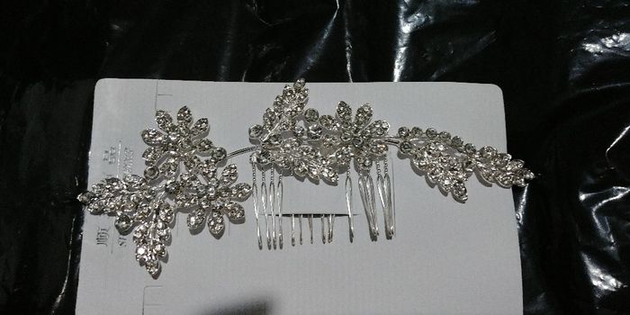 Tocado brillante y ¿velo español? 11