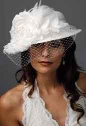 Novia con sombrero