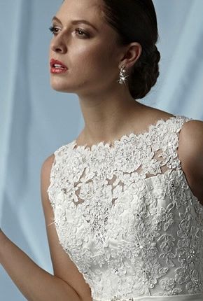 Accesorios nupciales según escote. - 4