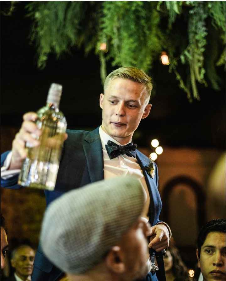 ¿Te molestaría que a tu pareja se le subieran las copas en la boda? 🍺🍺🍺🍺 - 1