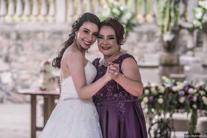 Fotos imprescindibles con tu mamá y suegra el día de la boda 📸👩‍👦👩‍👧 - 4