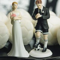 Sabes por qué se usan figuras de novios en el pastel? - 1