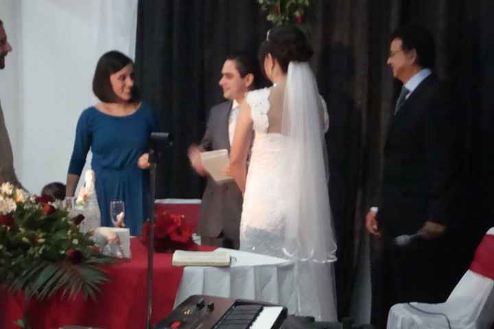 VESTIDO POR ATRAS