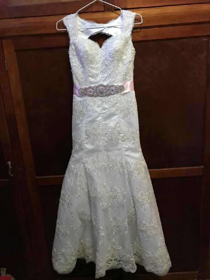  Presuman su vestido - 1