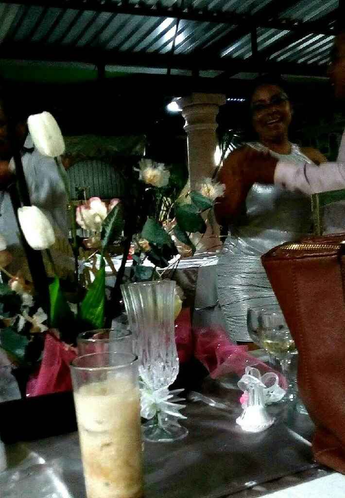  Incómoda "invitada" de blanco 😣 - 1