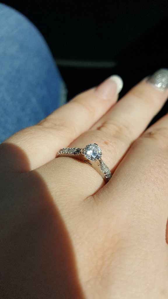 Estoy enamorada de mi anillo 