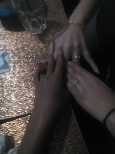Mi anillo en una fiestuki - 1