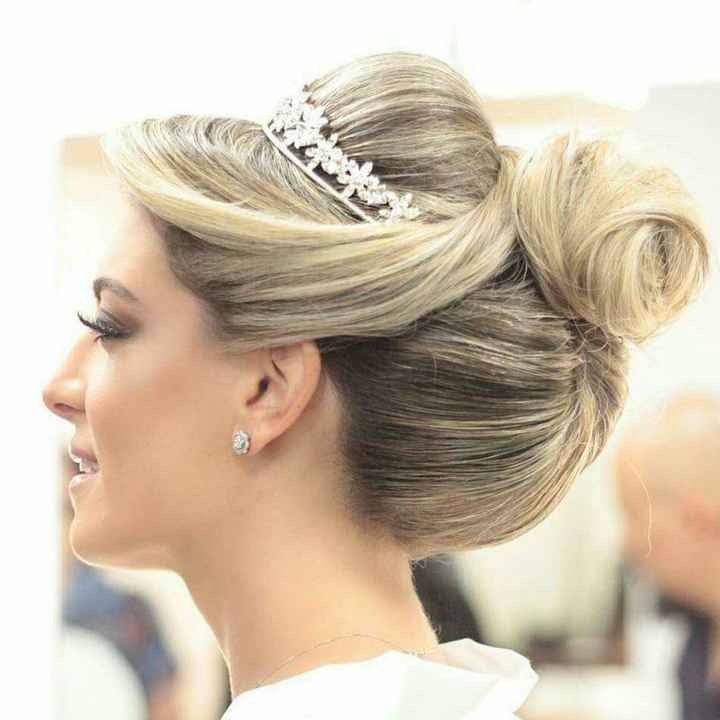  Peinados con tiaras 👰👑 - 4