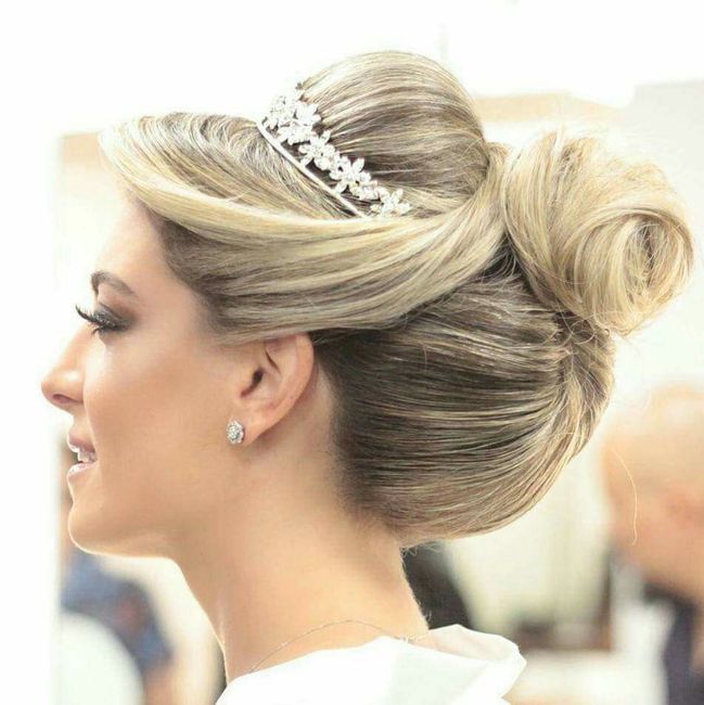  Peinados con tiaras 👰👑 - 4