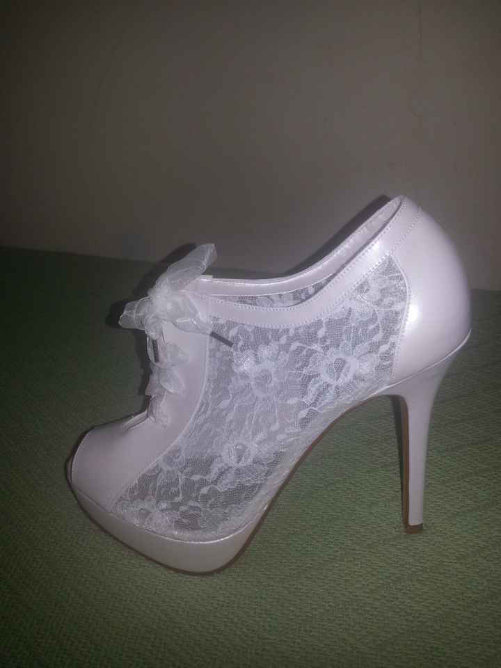 MIS ZAPATOS LOS AMO