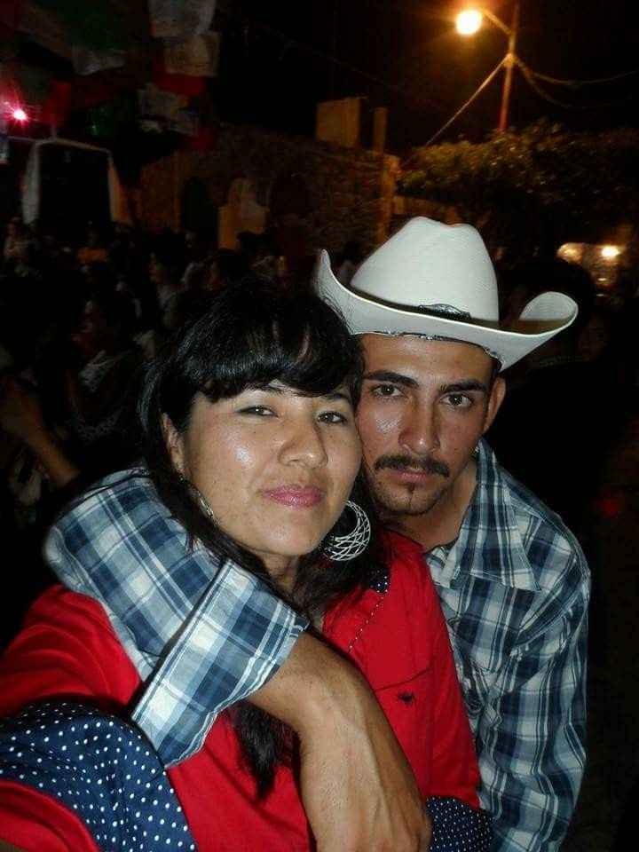 Sube una foto con tu FM o tu FE - 1